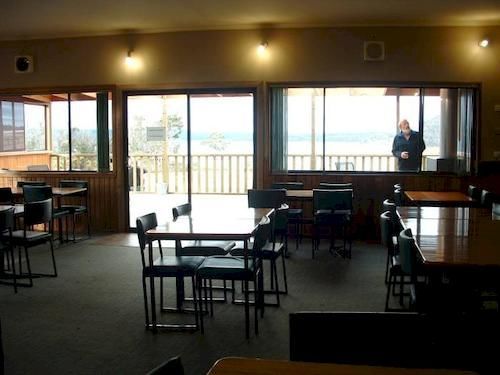 Great Lake Hotel Liawenee 外观 照片